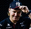 Bottas krijgt hilarisch kerstcadeau van Verstappen: 'Hoe komt hij erop?'