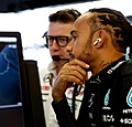 Lewis Hamilton met de handen in het haar: ‘Hoe kan dit nou?’