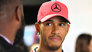 Problemen bij Hamilton stapelen zich op: ‘Hij zit vast bij Mercedes’