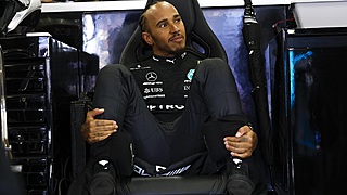 Hamilton opent jacht op Max Verstappen: 'Doen het stap voor stap'