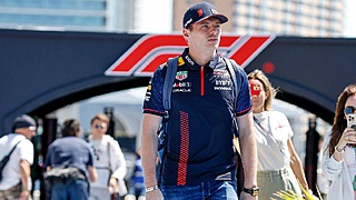 Zieke Verstappen de snelste op vrijdag, maar toch bezorgd