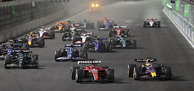 Britse pers kwaad: 'Straf Verstappen was niet voldoende'