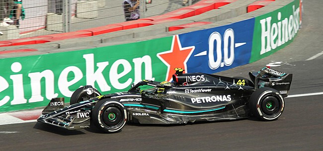 Hamilton spuwt zijn gal over huidige Mercedes-bolide