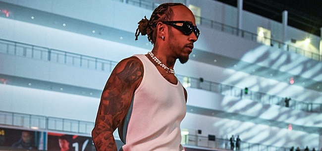 Oud-kampioen merkt iets aan Hamilton: ‘Dat is Lewis niet gewend’