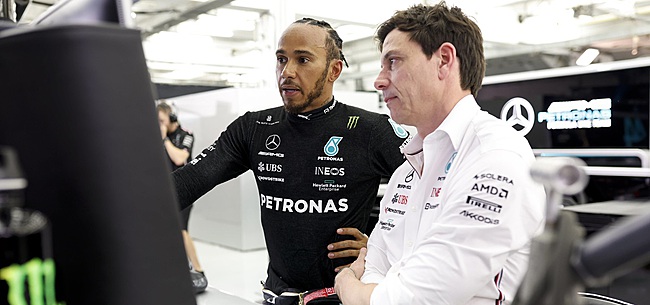 'Stront aan de knikker bij Mercedes na uitlekken boardradio'