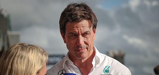 Toto Wolff gooit extra olie op het vuur bij Max Verstappen